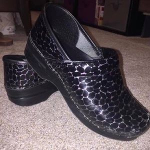 Pebble Black & Gray Danksos